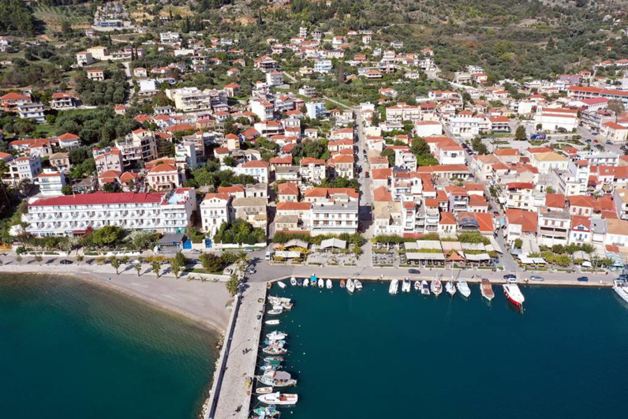 Astakos Port